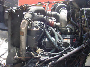 International 4700 T444e engine